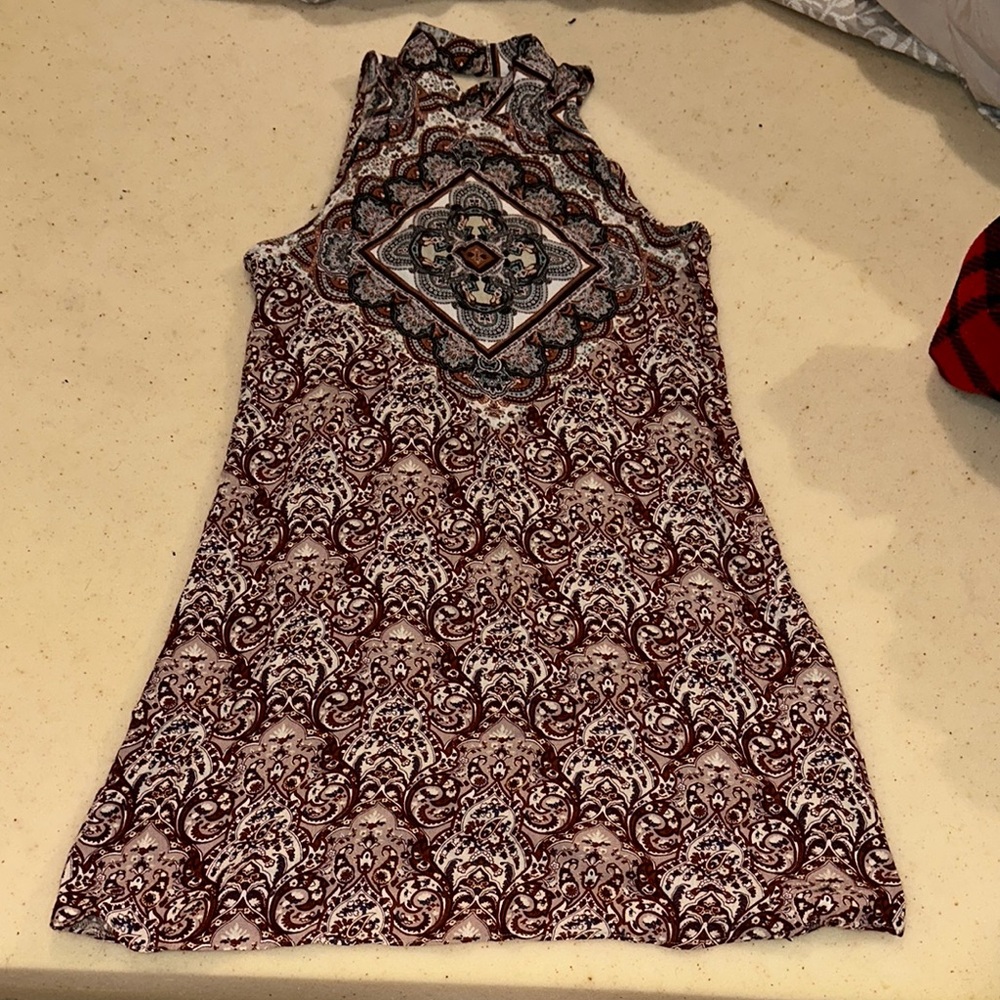 Sleeveless Patterned Dress